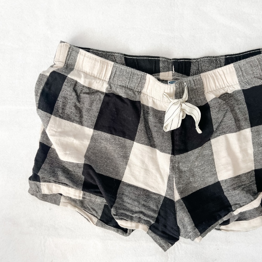 Old Navy | Shorts - Picture 2 of 4